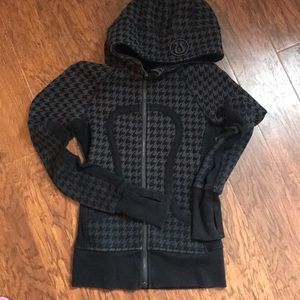 Lululemon Scuba Hoodie Houndstooth size 2